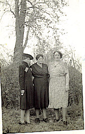 Clara Dettmann,sisters Olga & Minnie